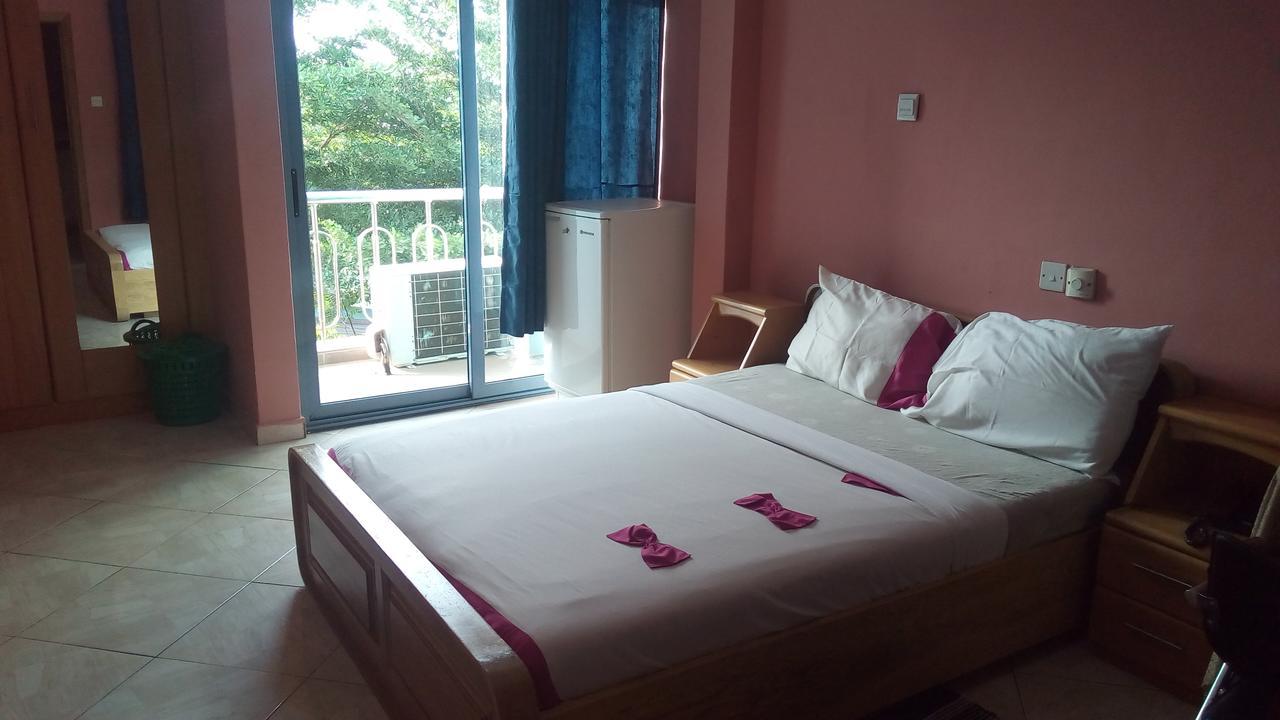 Brookvale Hotel Weija Exterior foto