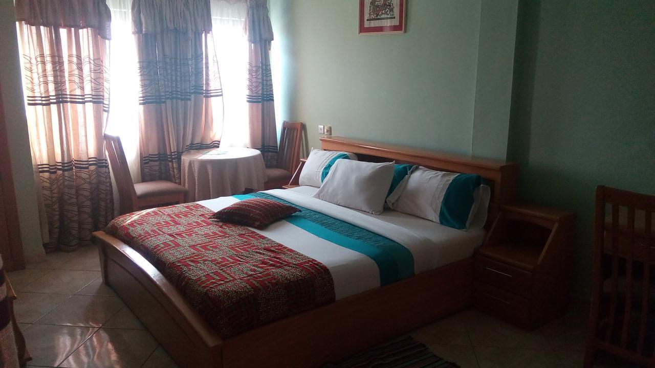 Brookvale Hotel Weija Exterior foto